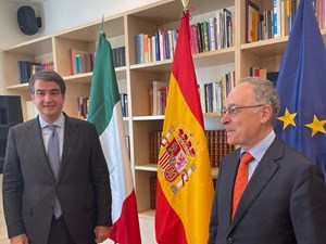 Raffaele Fitto e Pascual Ignacio Navarro Ríos